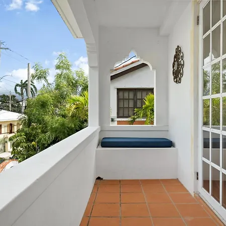 Breezy Beach Apt, Steps To The Sand! Full Ac Too - 18 Up